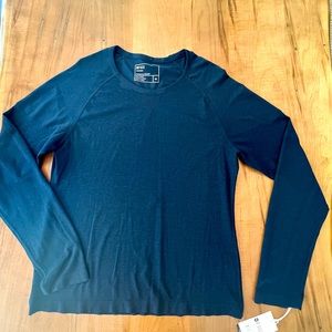 FIGS - Salta Seamless Longsleeve Underscrub in Navy
